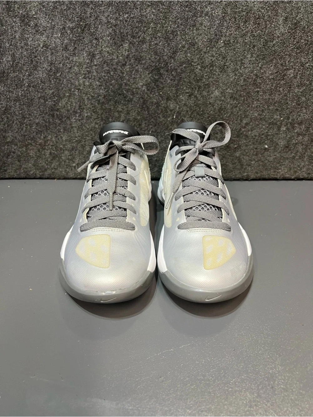 Nike Volley Zoom Hyperspike Women’s Size 8